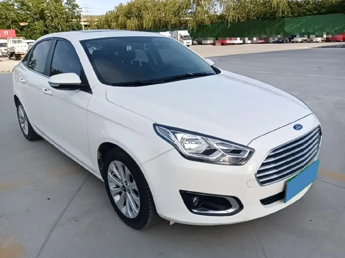 2017 Ford Escort 1.5L 113HP L4 6AT,autocango,china used car exporter,china ev exporter,chinese used car exporter,chinese used ev exporter