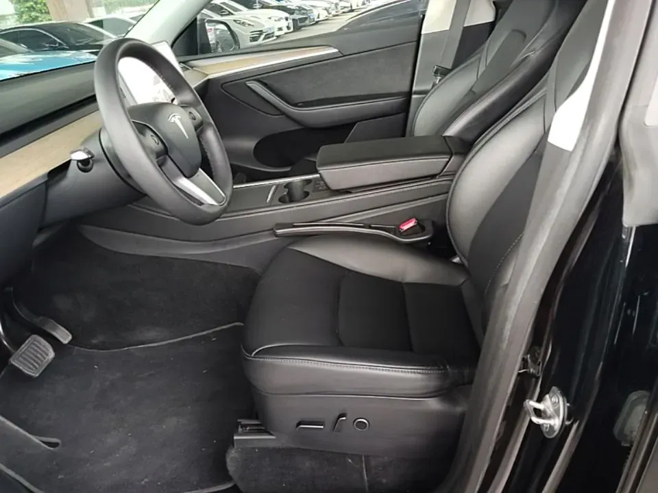 2022 Tesla Model Y BEV 60KWH,autocango,china used car exporter,china ev exporter,chinese used car exporter,chinese used ev exporter