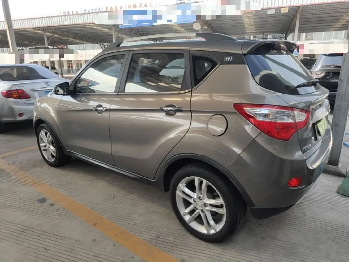 2015 ChangAn CS35 1.6L 125HP L4 4AT,autocango,china used car exporter,china ev exporter,chinese used car exporter,chinese used ev exporter