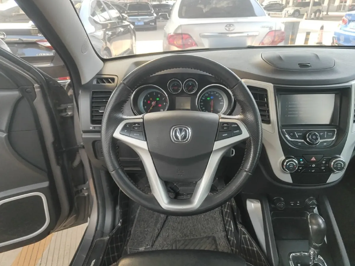 2015 ChangAn CS35 1.6L 125HP L4 4AT,autocango,china used car exporter,china ev exporter,chinese used car exporter,chinese used ev exporter