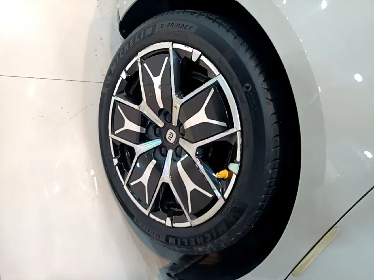 2024 MI SU7 BEV 73.6KWH,autocango,china used car exporter,china ev exporter,chinese used car exporter,chinese used ev exporter