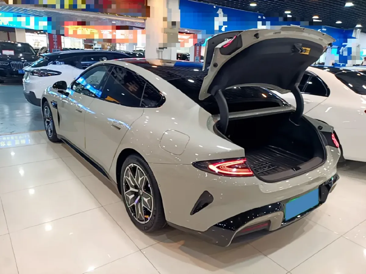 2024 MI SU7 BEV 73.6KWH,autocango,china used car exporter,china ev exporter,chinese used car exporter,chinese used ev exporter