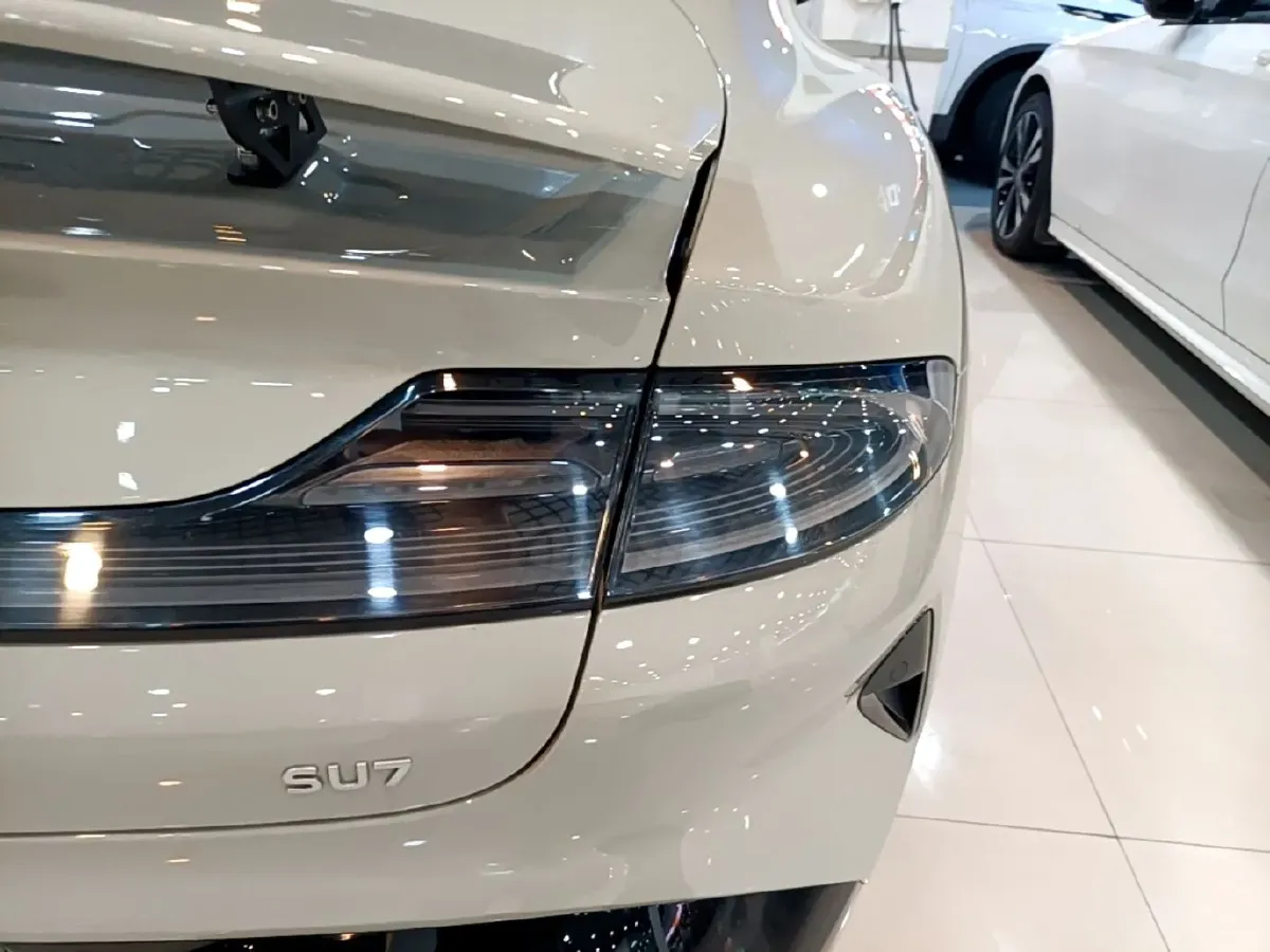 2024 MI SU7 BEV 73.6KWH,autocango,china used car exporter,china ev exporter,chinese used car exporter,chinese used ev exporter