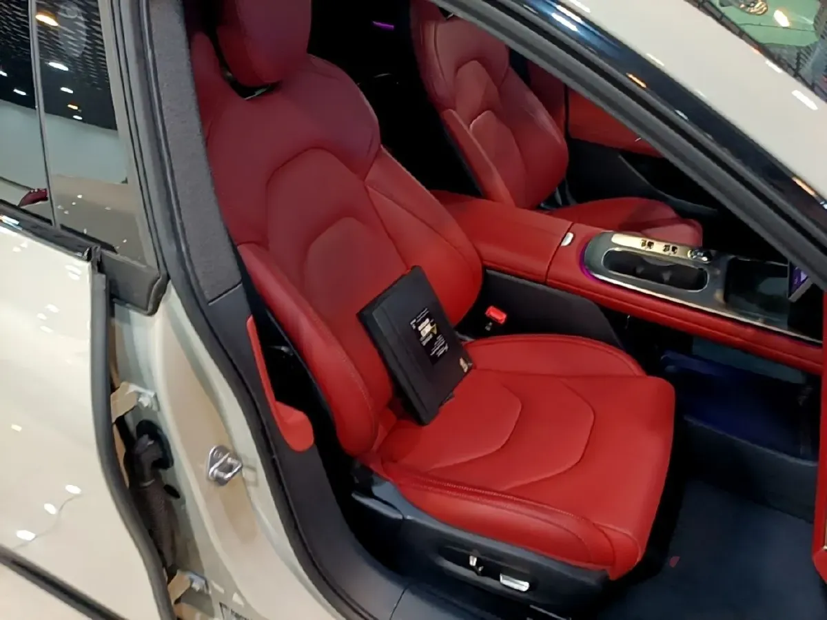 2024 MI SU7 BEV 73.6KWH,autocango,china used car exporter,china ev exporter,chinese used car exporter,chinese used ev exporter