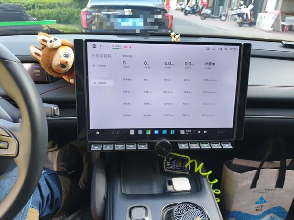 2024 MI SU7 BEV 73.6KWH,autocango,china used car exporter,china ev exporter,chinese used car exporter,chinese used ev exporter