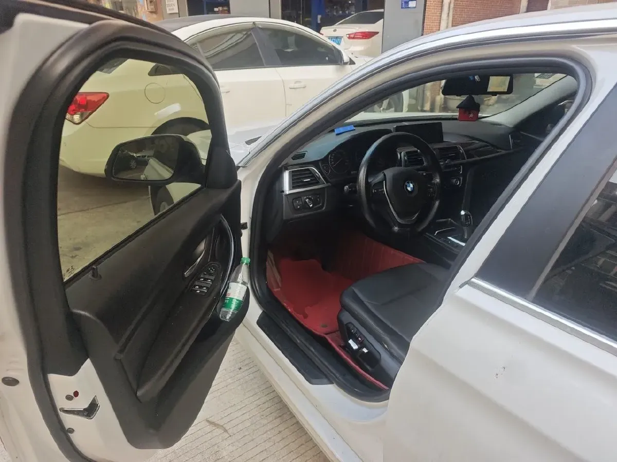 2017 BMW 3 Series 2.0T 184HP L4 8AT,autocango,china used car exporter,china ev exporter,chinese used car exporter,chinese used ev exporter