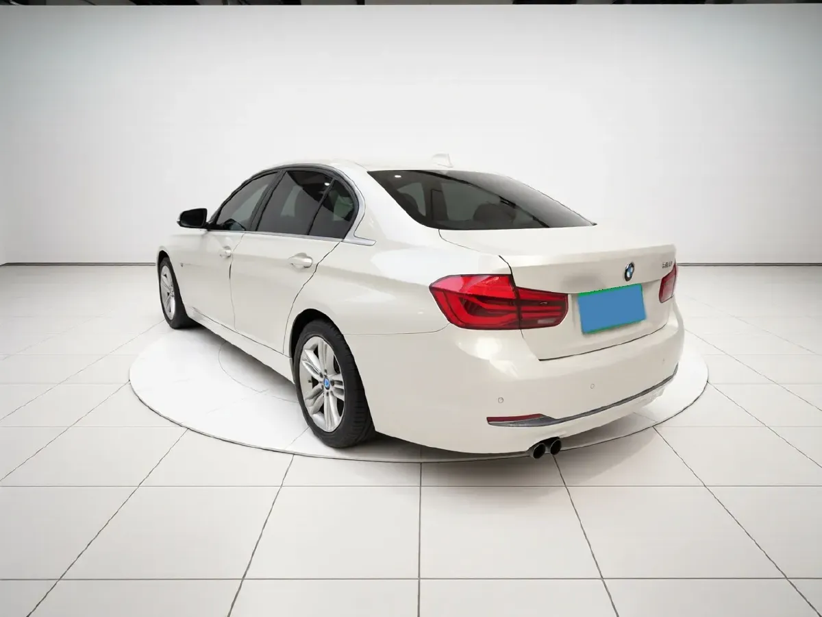 2017 BMW 3 Series 2.0T 184HP L4 8AT,autocango,china used car exporter,china ev exporter,chinese used car exporter,chinese used ev exporter