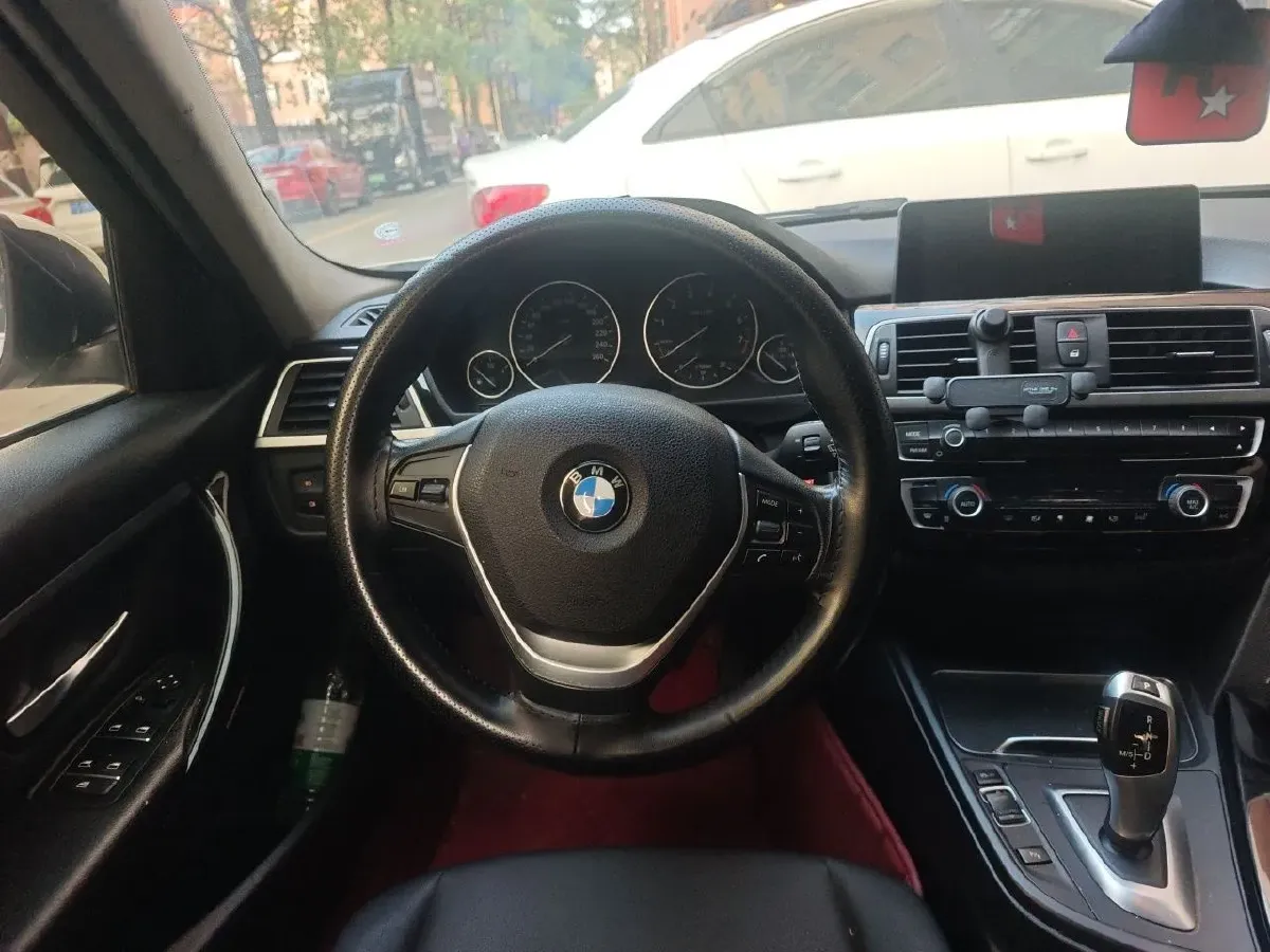 2017 BMW 3 Series 2.0T 184HP L4 8AT,autocango,china used car exporter,china ev exporter,chinese used car exporter,chinese used ev exporter