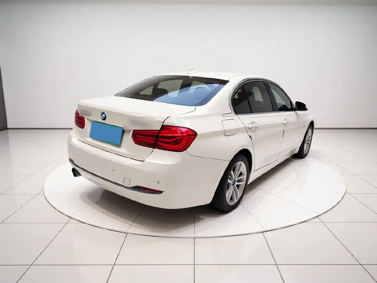2017 BMW 3 Series 2.0T 184HP L4 8AT,autocango,china used car exporter,china ev exporter,chinese used car exporter,chinese used ev exporter