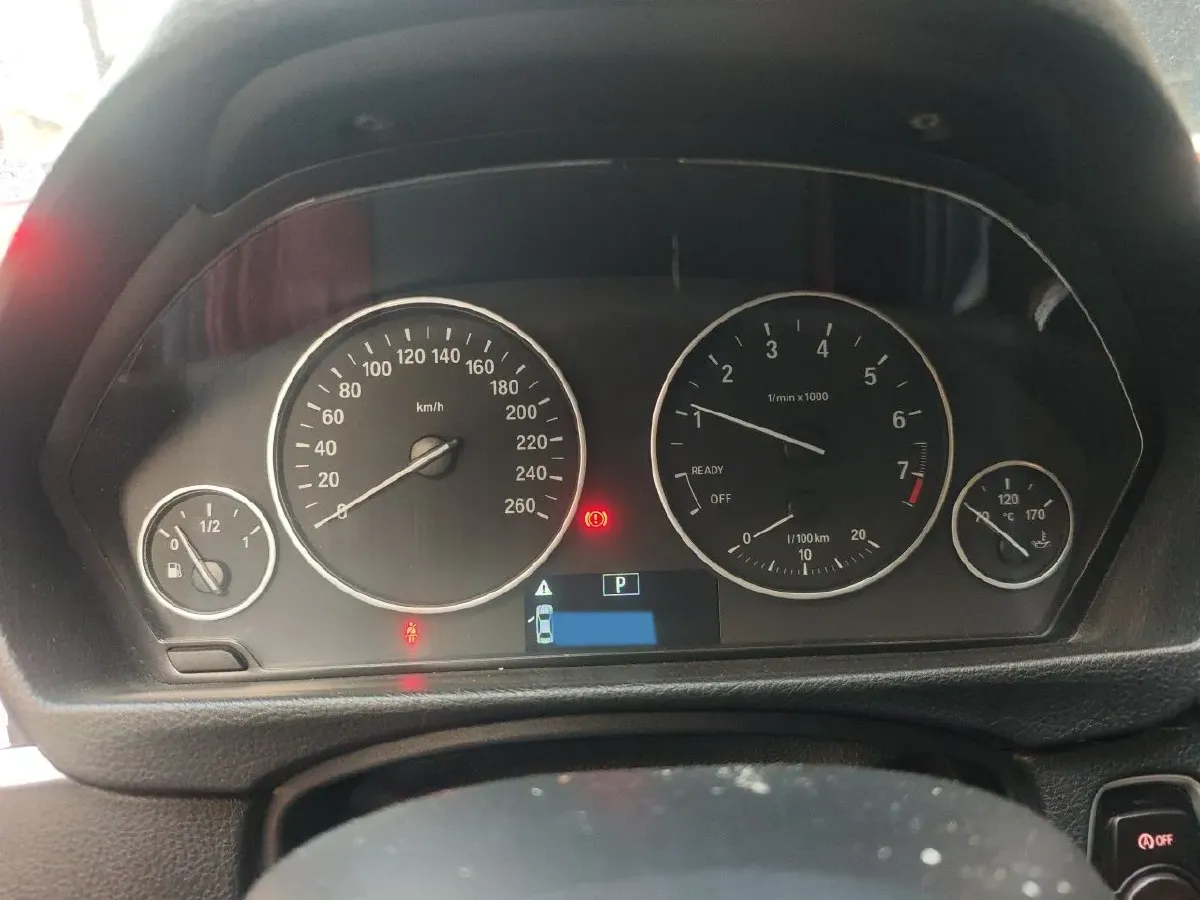 2017 BMW 3 Series 2.0T 184HP L4 8AT,autocango,china used car exporter,china ev exporter,chinese used car exporter,chinese used ev exporter