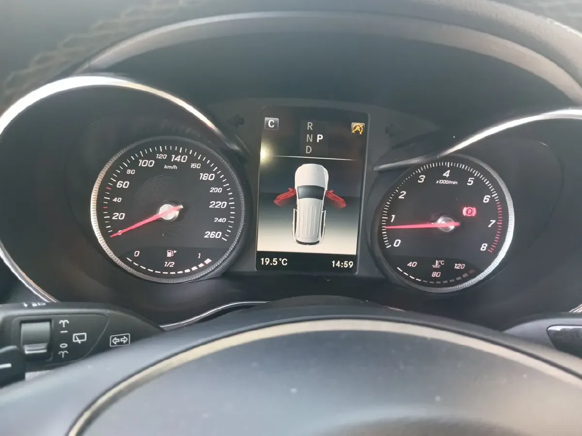 2018 Mercedes-Benz GLC Class 2.0T 211HP L4 9AT,autocango,china used car exporter,china ev exporter,chinese used car exporter,chinese used ev exporter