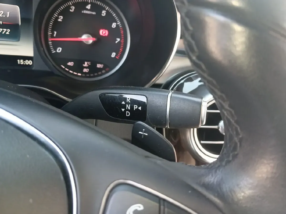 2018 Mercedes-Benz GLC Class 2.0T 211HP L4 9AT,autocango,china used car exporter,china ev exporter,chinese used car exporter,chinese used ev exporter