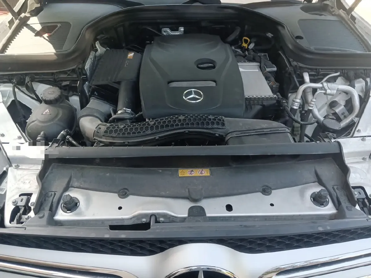 2018 Mercedes-Benz GLC Class 2.0T 211HP L4 9AT,autocango,china used car exporter,china ev exporter,chinese used car exporter,chinese used ev exporter