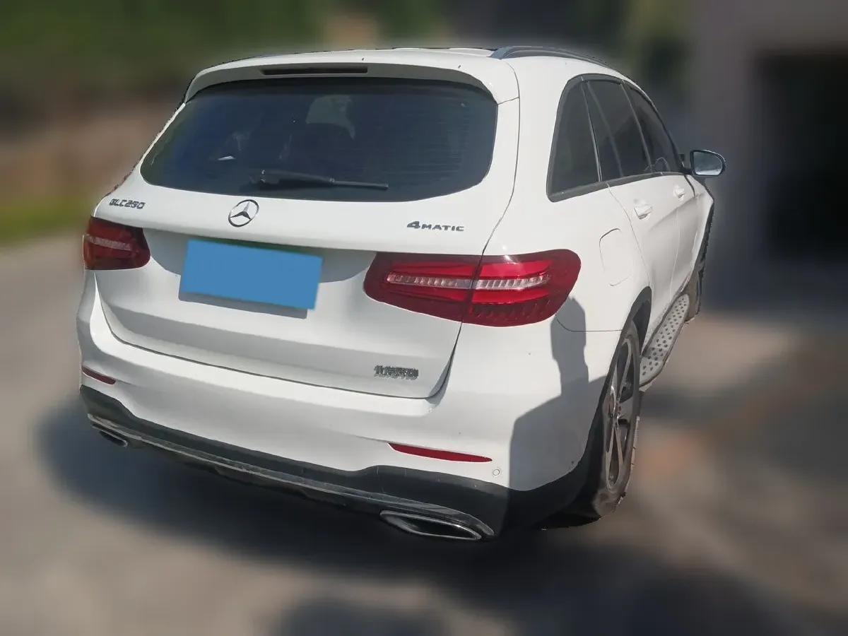 2018 Mercedes-Benz GLC Class 2.0T 211HP L4 9AT,autocango,china used car exporter,china ev exporter,chinese used car exporter,chinese used ev exporter