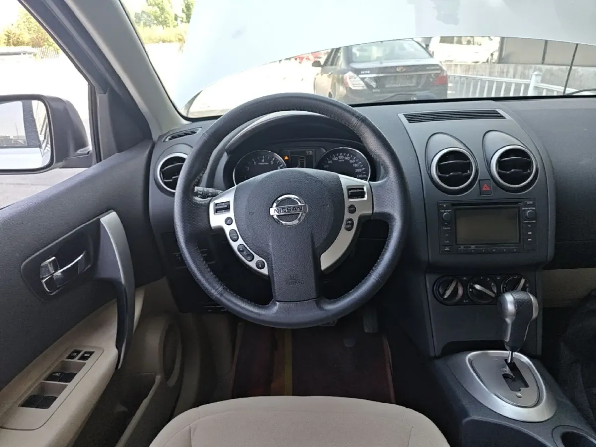 2015 Nissan Qashqai 2.0L 144HP L4 CVT,autocango,china used car exporter,china ev exporter,chinese used car exporter,chinese used ev exporter