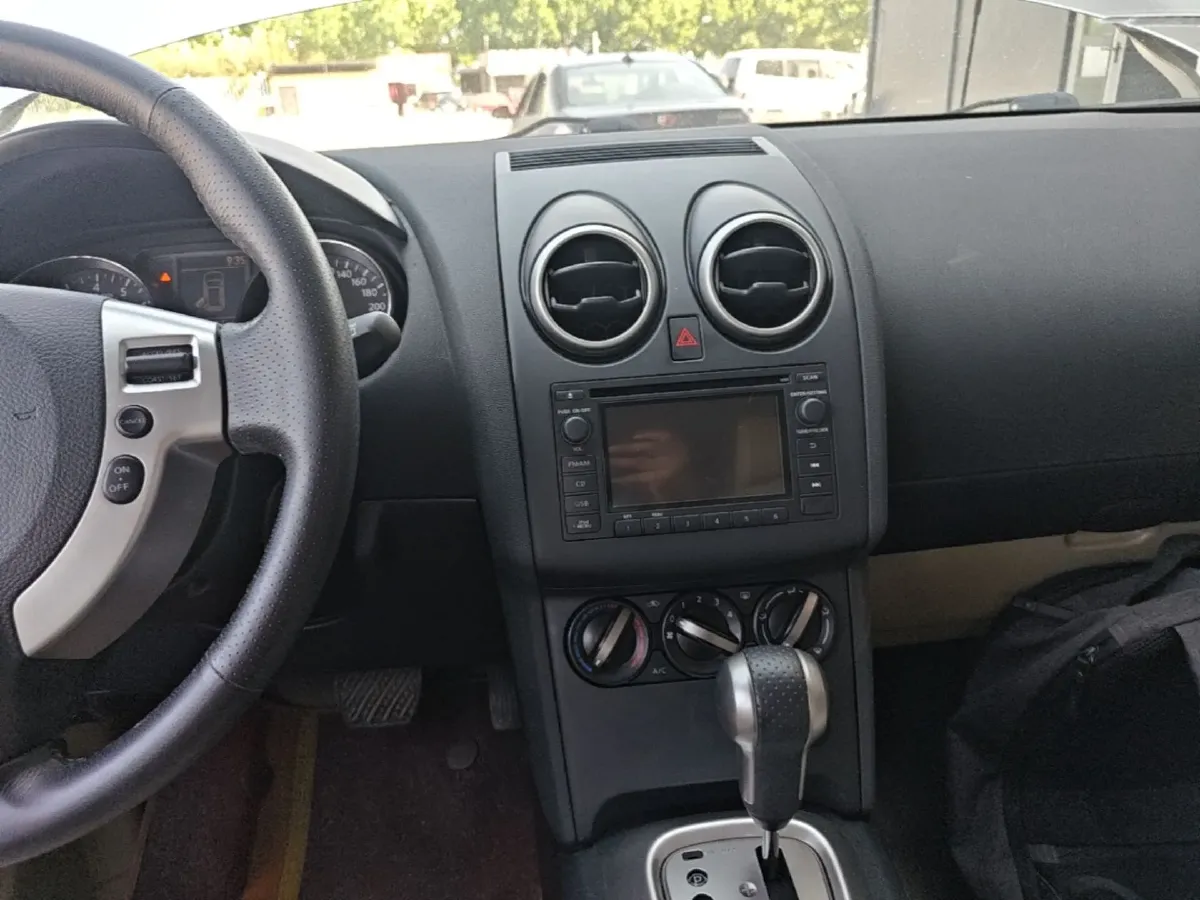 2015 Nissan Qashqai 2.0L 144HP L4 CVT,autocango,china used car exporter,china ev exporter,chinese used car exporter,chinese used ev exporter