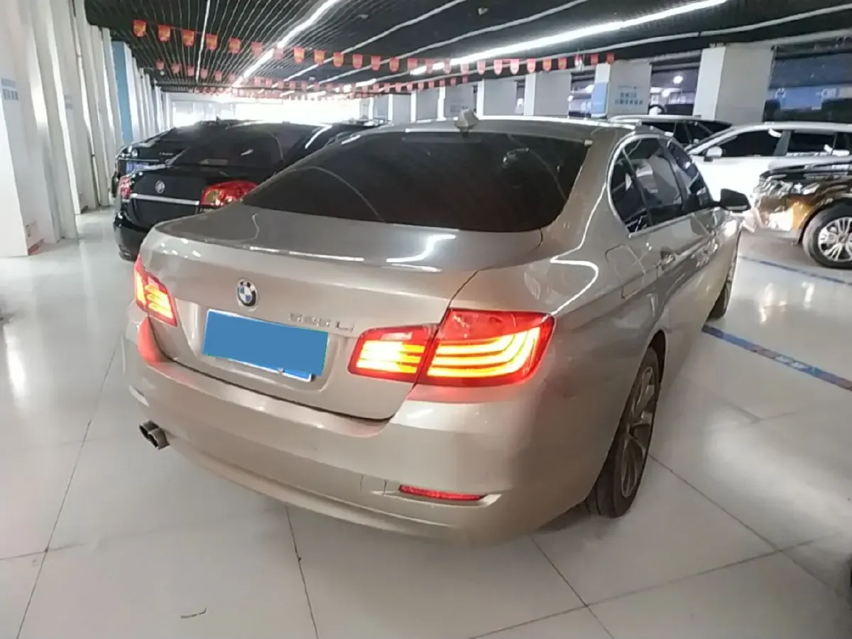 2017 BMW 5 Series 2.0T 218HP L4 8AT,autocango,china used car exporter,china ev exporter,chinese used car exporter,chinese used ev exporter