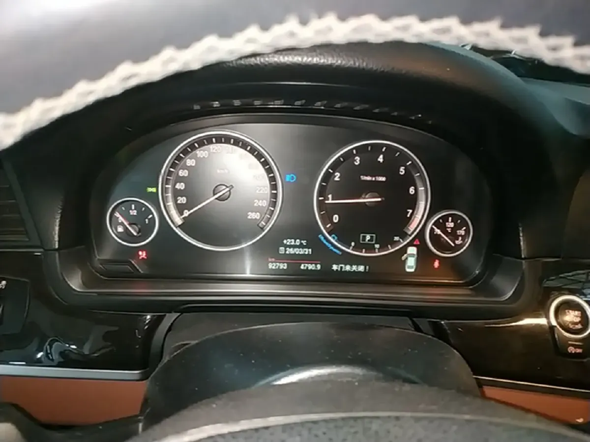 2017 BMW 5 Series 2.0T 218HP L4 8AT,autocango,china used car exporter,china ev exporter,chinese used car exporter,chinese used ev exporter