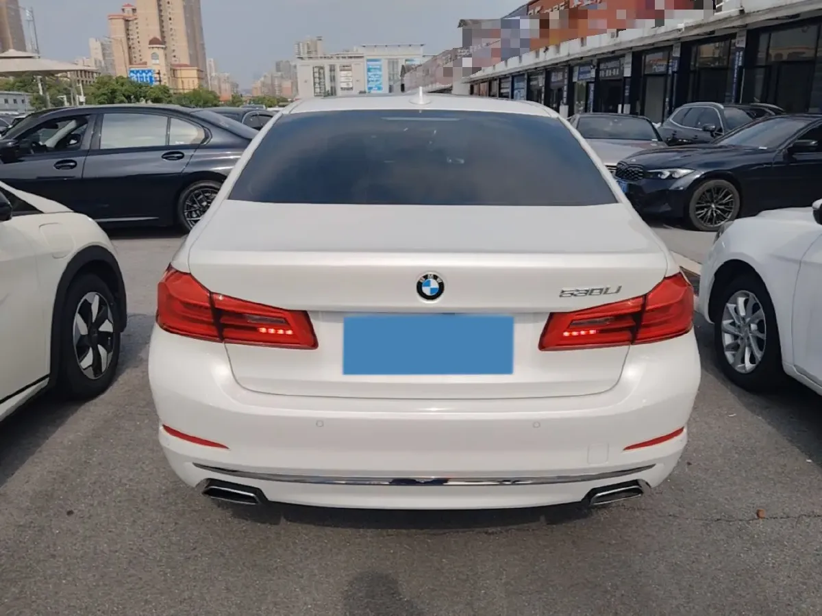 2018 BMW 5 Series 2.0T 252HP L4 8AT,autocango,china used car exporter,china ev exporter,chinese used car exporter,chinese used ev exporter