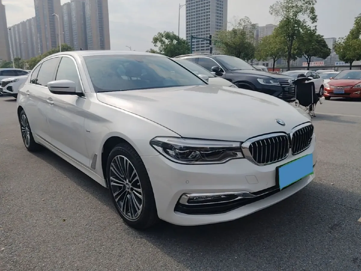 2018 BMW 5 Series 2.0T 252HP L4 8AT,autocango,china used car exporter,china ev exporter,chinese used car exporter,chinese used ev exporter