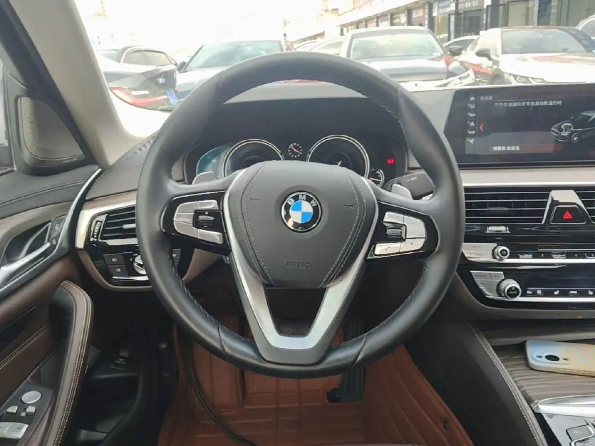 2018 BMW 5 Series 2.0T 252HP L4 8AT,autocango,china used car exporter,china ev exporter,chinese used car exporter,chinese used ev exporter
