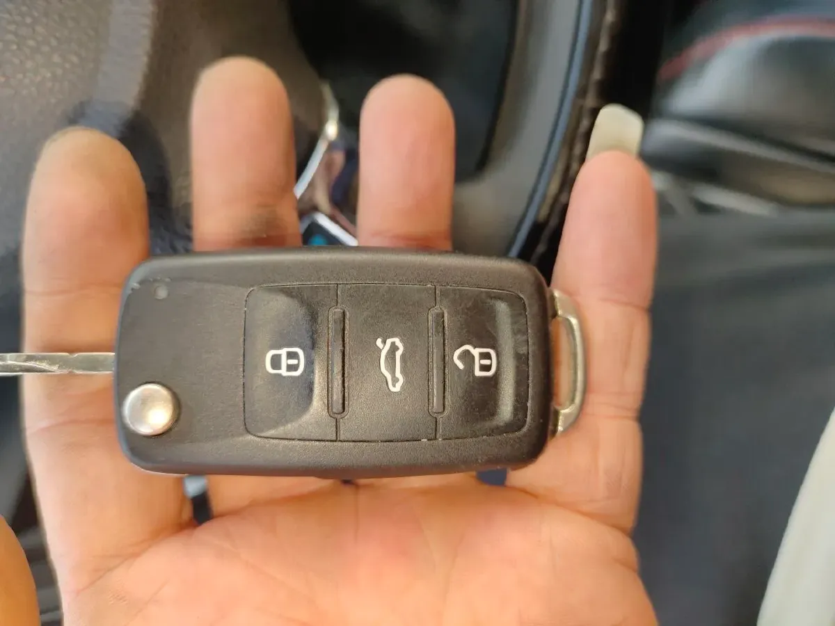2013 Volkswagen Jetta 1.6L 110HP L4 5MT,autocango,china used car exporter,china ev exporter,chinese used car exporter,chinese used ev exporter