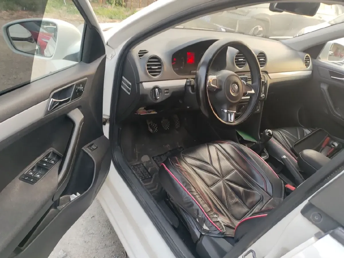 2013 Volkswagen Jetta 1.6L 110HP L4 5MT,autocango,china used car exporter,china ev exporter,chinese used car exporter,chinese used ev exporter