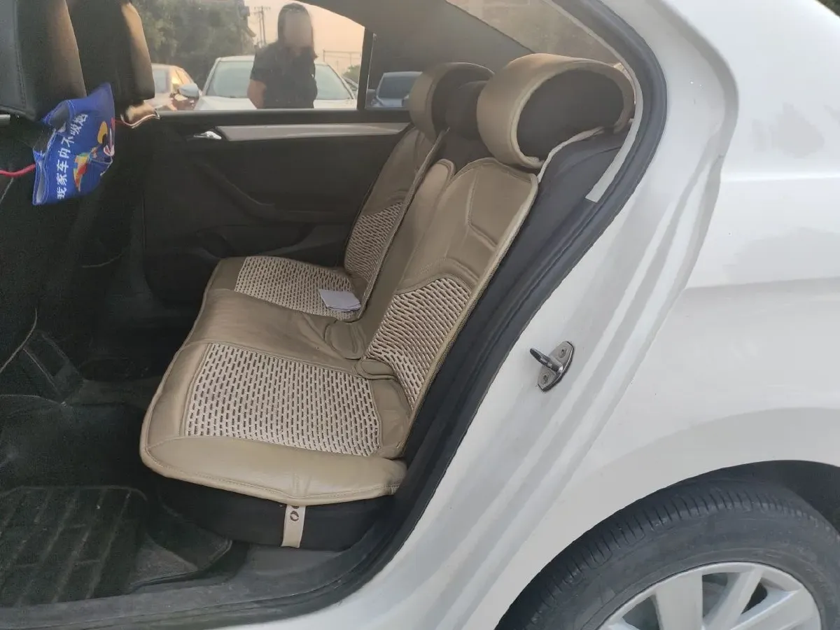 2013 Volkswagen Jetta 1.6L 110HP L4 5MT,autocango,china used car exporter,china ev exporter,chinese used car exporter,chinese used ev exporter