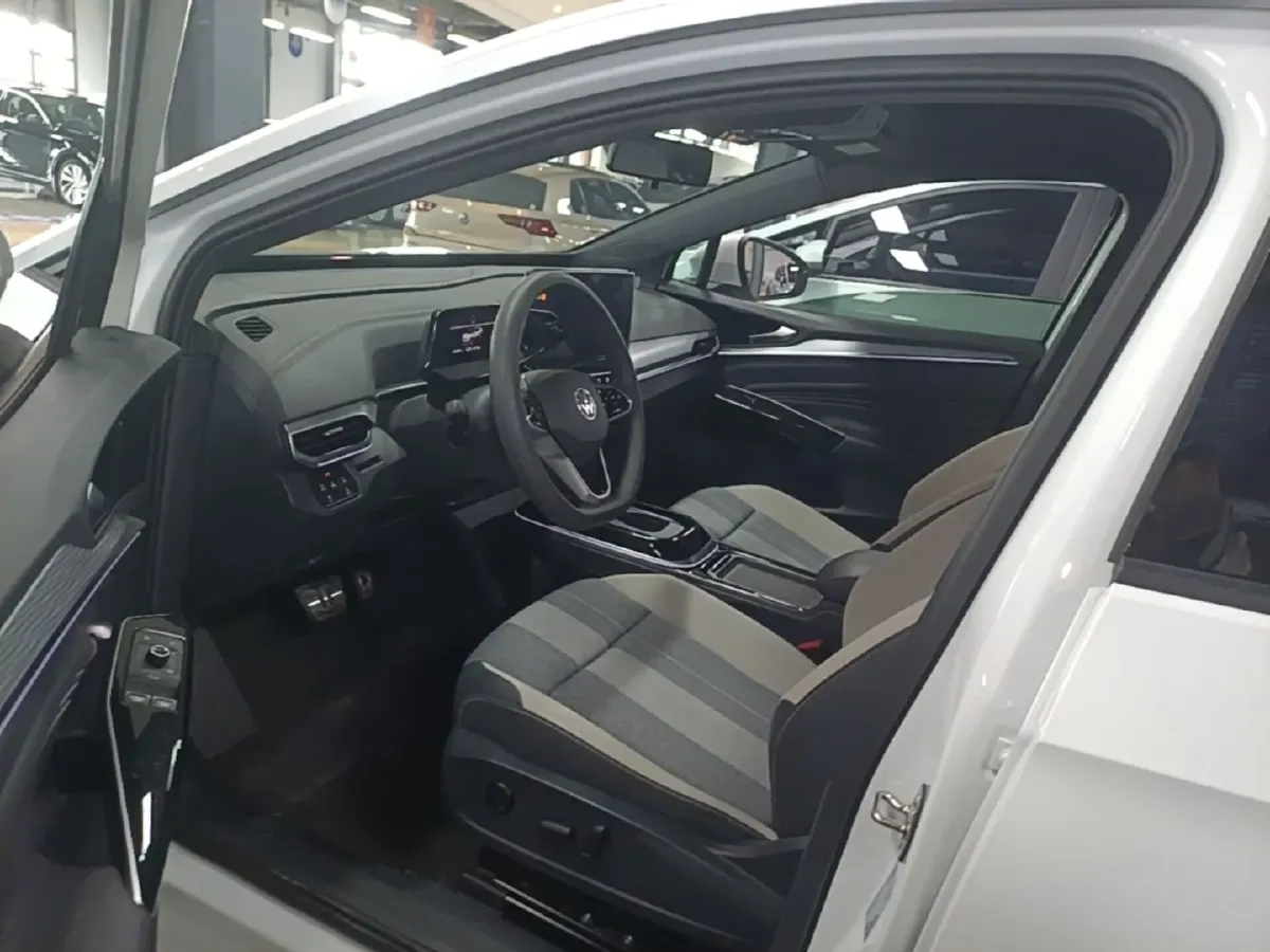 2024 Volkswagen ID.4 Crozz BEV 55.7KWH,autocango,china used car exporter,china ev exporter,chinese used car exporter,chinese used ev exporter