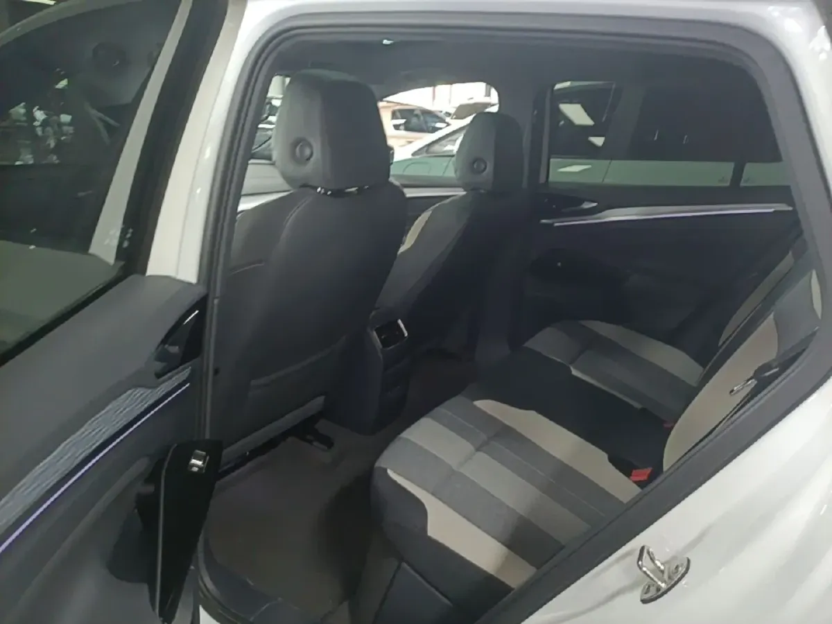 2024 Volkswagen ID.4 Crozz BEV 55.7KWH,autocango,china used car exporter,china ev exporter,chinese used car exporter,chinese used ev exporter
