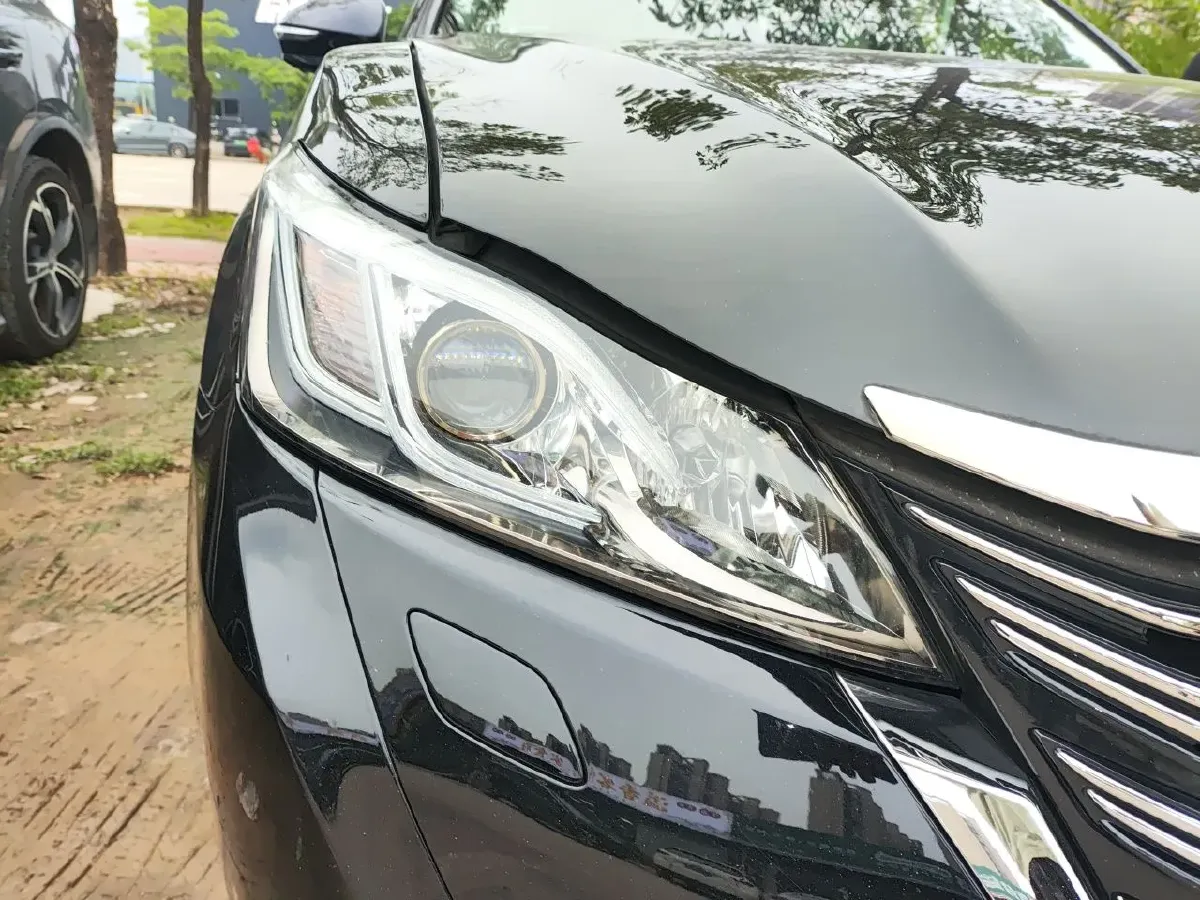 2018 Toyota Crown 2.0T 235HP L4 8AT,autocango,china used car exporter,china ev exporter,chinese used car exporter,chinese used ev exporter