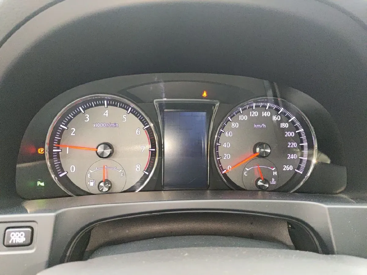 2018 Toyota Crown 2.0T 235HP L4 8AT,autocango,china used car exporter,china ev exporter,chinese used car exporter,chinese used ev exporter