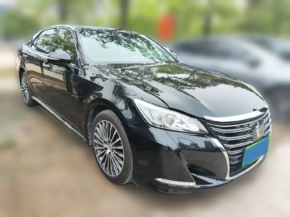 2018 Toyota Crown 2.0T 235HP L4 8AT,autocango,china used car exporter,china ev exporter,chinese used car exporter,chinese used ev exporter