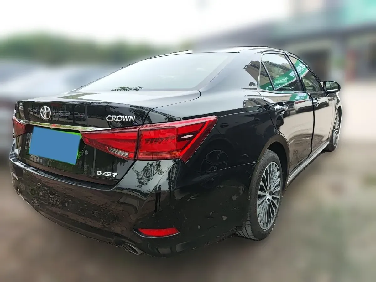 2018 Toyota Crown 2.0T 235HP L4 8AT,autocango,china used car exporter,china ev exporter,chinese used car exporter,chinese used ev exporter