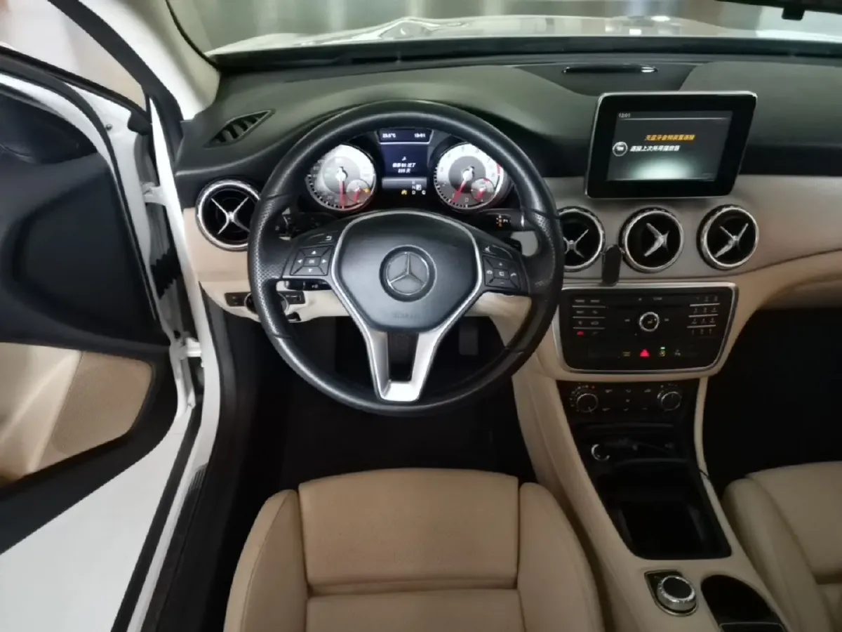 2016 Mercedes-Benz GLA Class 1.6T 156HP L4 7DCT,autocango,china used car exporter,china ev exporter,chinese used car exporter,chinese used ev exporter