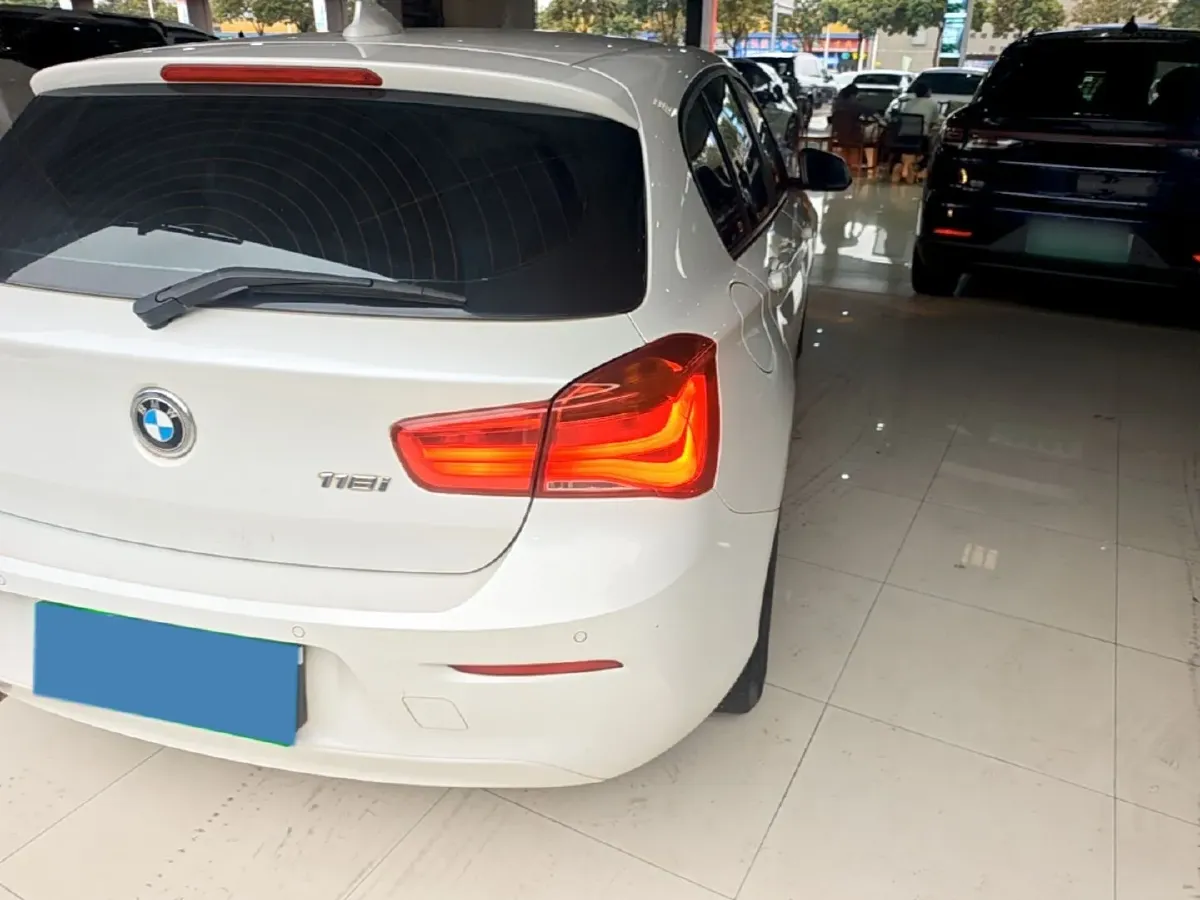 2016 BMW 1 Series 1.5T 136HP L3 8AT,autocango,china used car exporter,china ev exporter,chinese used car exporter,chinese used ev exporter