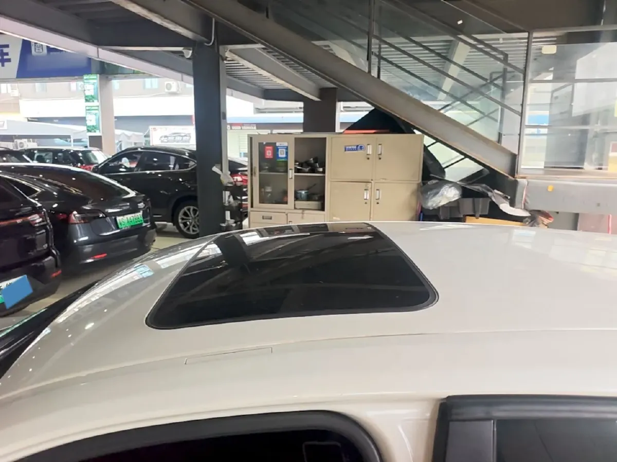 2016 BMW 1 Series 1.5T 136HP L3 8AT,autocango,china used car exporter,china ev exporter,chinese used car exporter,chinese used ev exporter