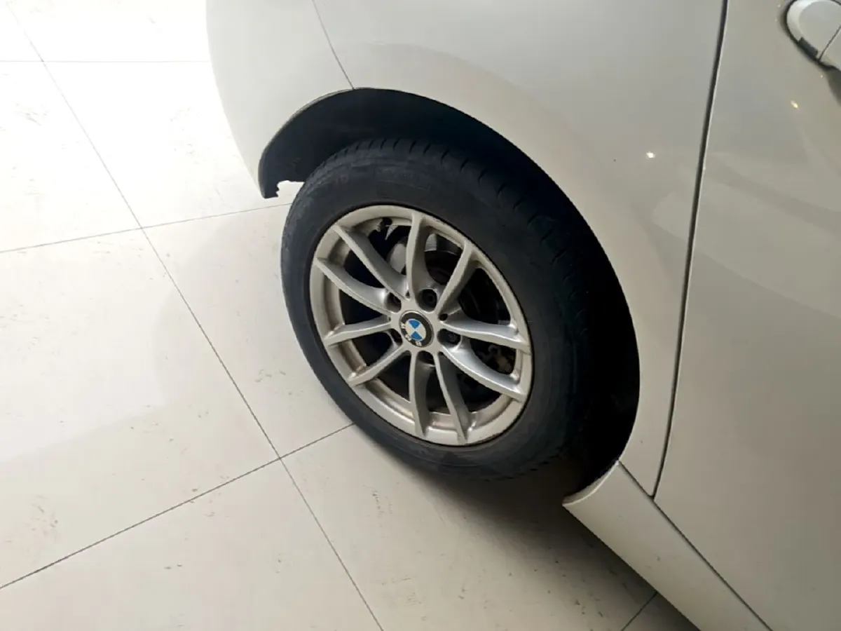 2016 BMW 1 Series 1.5T 136HP L3 8AT,autocango,china used car exporter,china ev exporter,chinese used car exporter,chinese used ev exporter