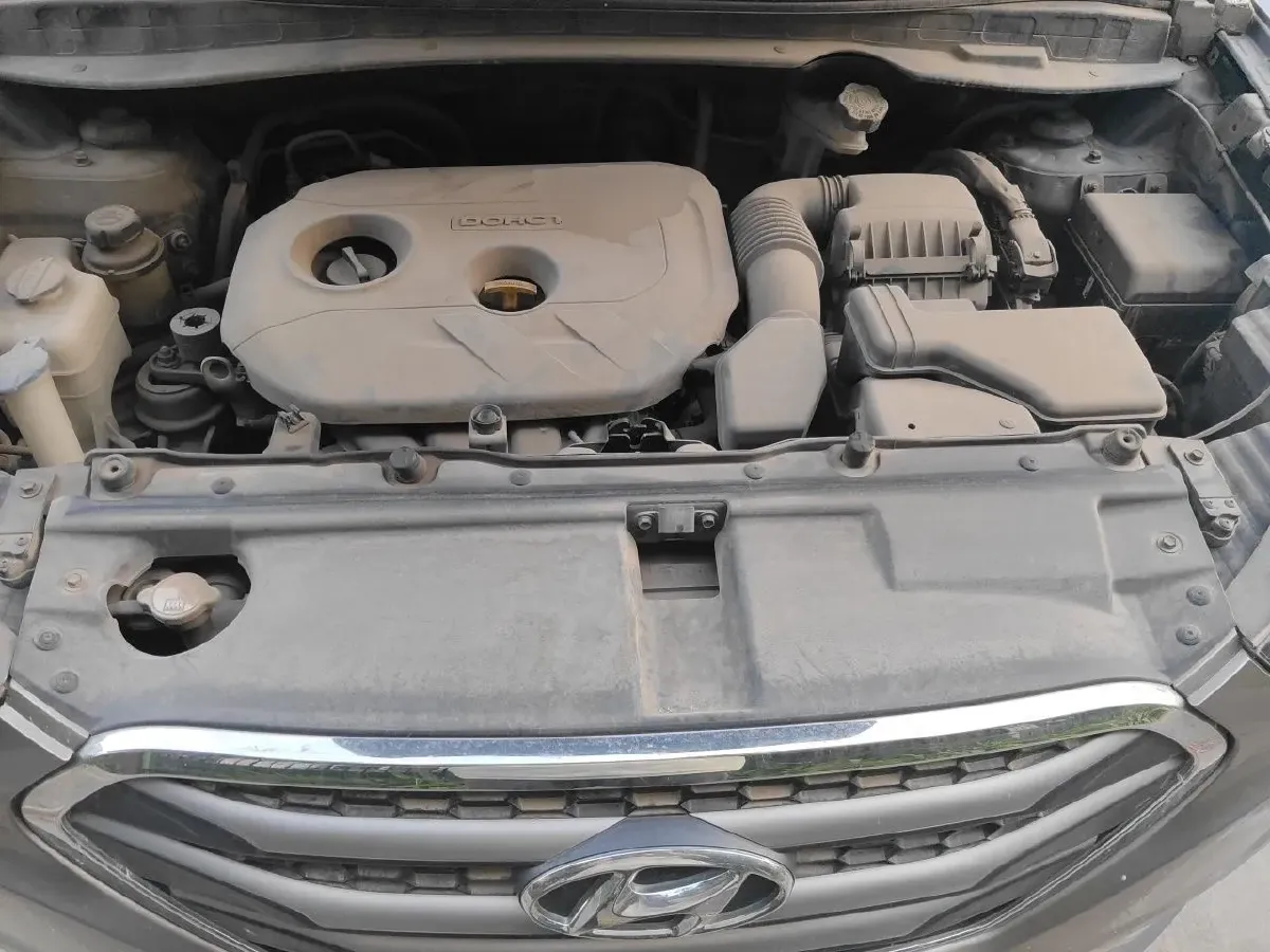 2013 Hyundai ix35 2.0L 165HP L4 6AT,autocango,china used car exporter,china ev exporter,chinese used car exporter,chinese used ev exporter