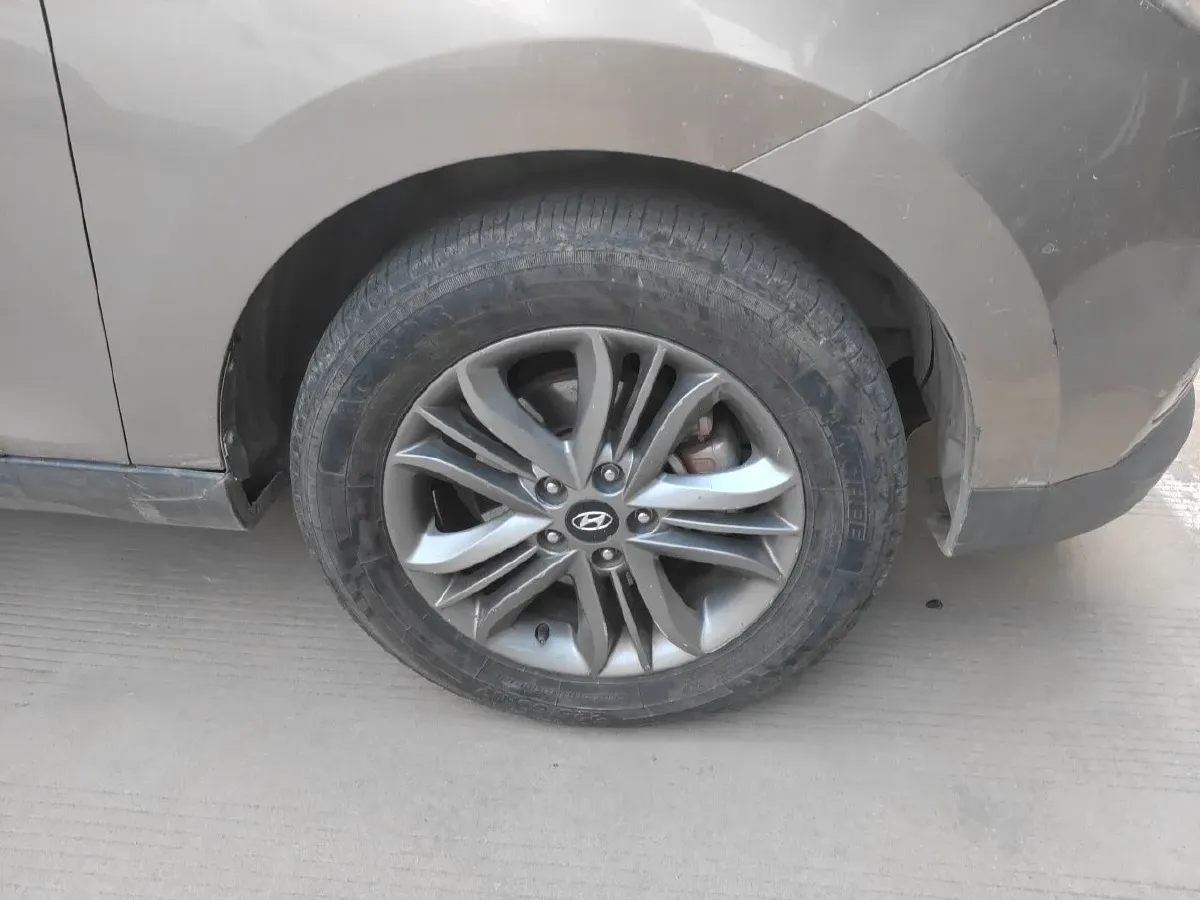 2013 Hyundai ix35 2.0L 165HP L4 6AT,autocango,china used car exporter,china ev exporter,chinese used car exporter,chinese used ev exporter