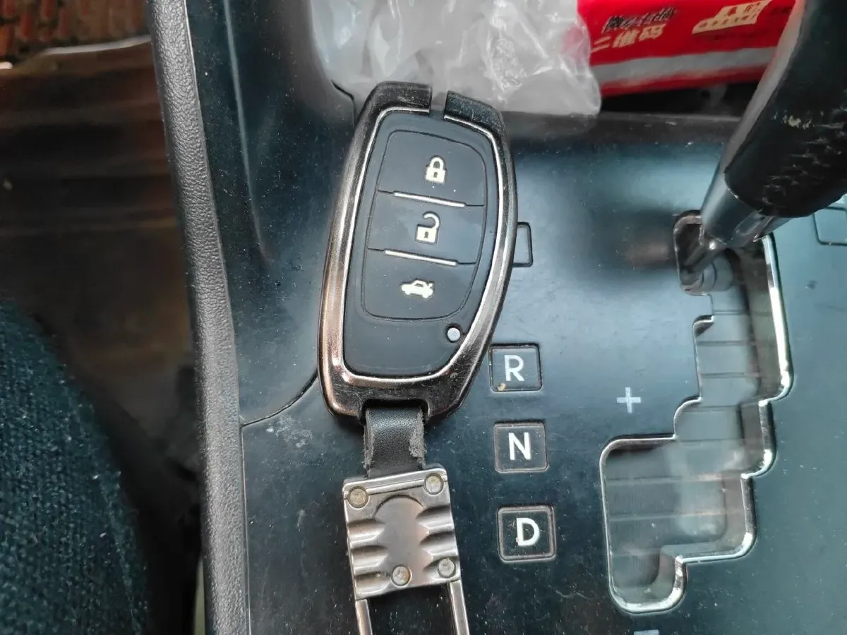 2013 Hyundai ix35 2.0L 165HP L4 6AT,autocango,china used car exporter,china ev exporter,chinese used car exporter,chinese used ev exporter
