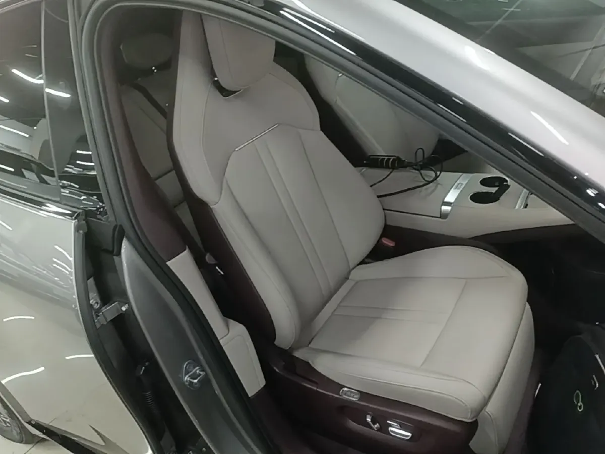 2025 MI YU7 BEV,autocango,china used car exporter,china ev exporter,chinese used car exporter,chinese used ev exporter