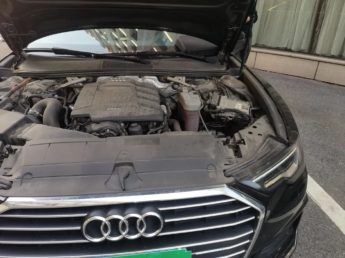 2019 Audi A6L 2.0T 190HP L4 7DCT,autocango,china used car exporter,china ev exporter,chinese used car exporter,chinese used ev exporter