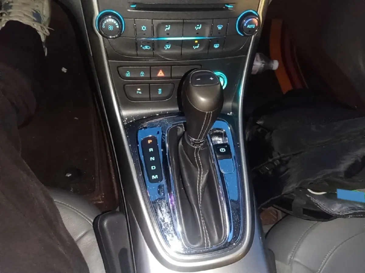 2014 Chevrolet Malibu 2.0L 154HP L4 6AT,autocango,china used car exporter,china ev exporter,chinese used car exporter,chinese used ev exporter