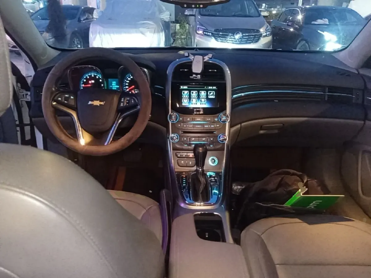 2014 Chevrolet Malibu 2.0L 154HP L4 6AT,autocango,china used car exporter,china ev exporter,chinese used car exporter,chinese used ev exporter