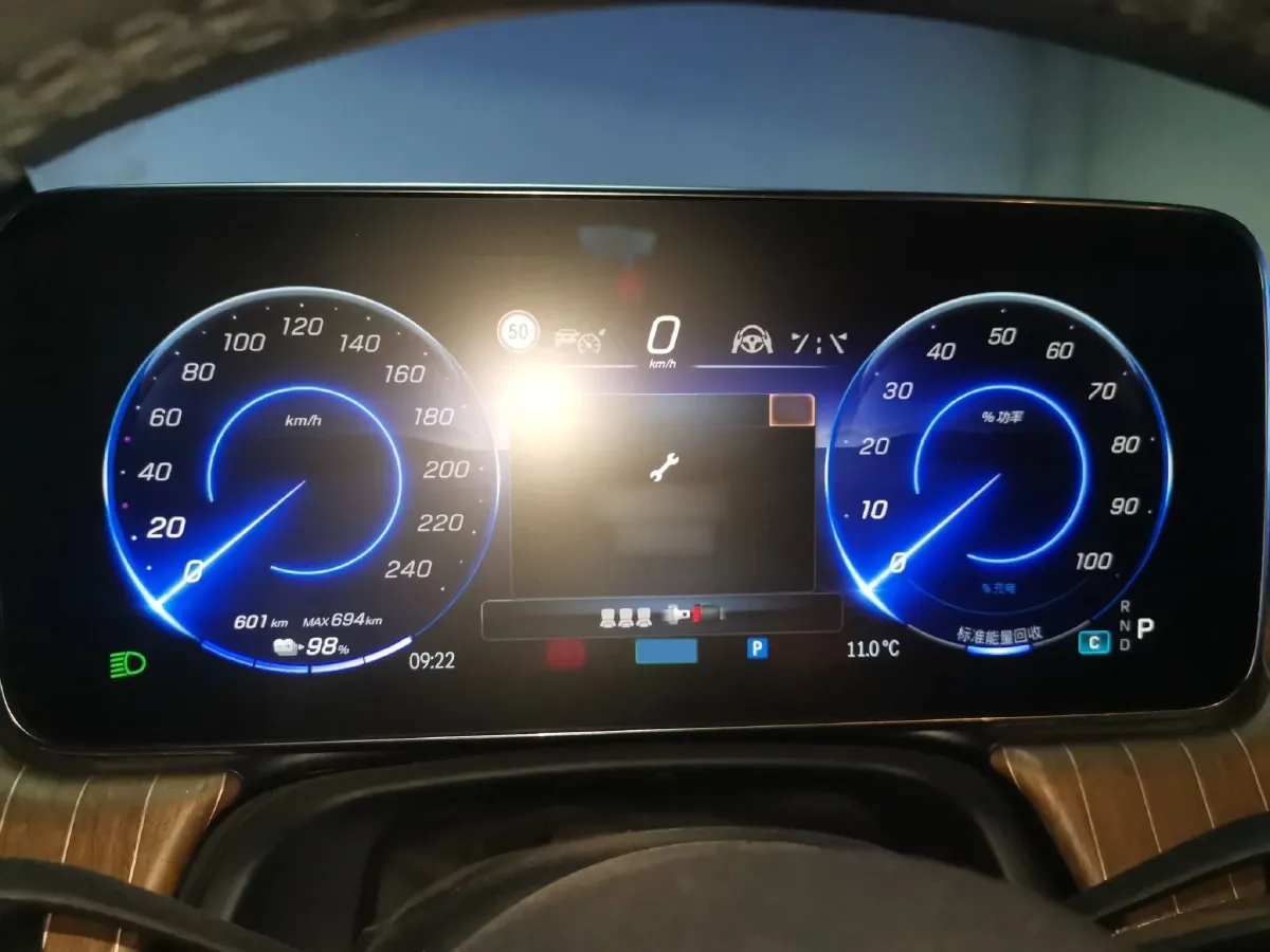 2023 Mercedes-Benz EQE SUV BEV 96.1KWH,autocango,china used car exporter,china ev exporter,chinese used car exporter,chinese used ev exporter