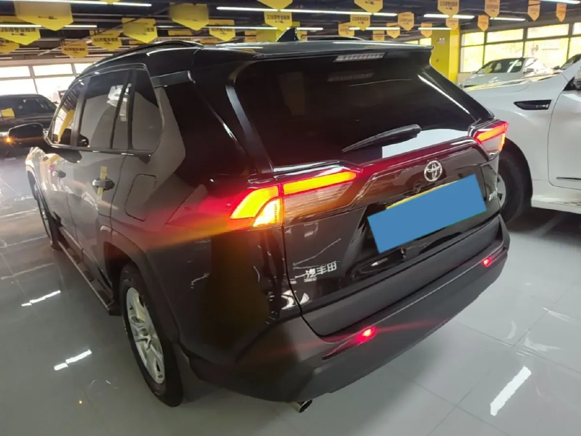 2022 Toyota RAV4 2.0L 171HP L4 CVT,autocango,china used car exporter,china ev exporter,chinese used car exporter,chinese used ev exporter