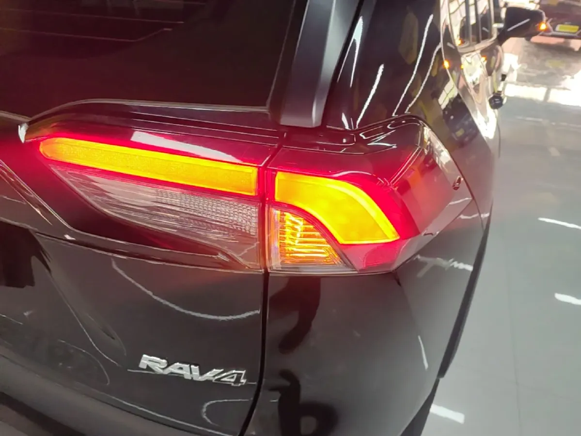 2022 Toyota RAV4 2.0L 171HP L4 CVT,autocango,china used car exporter,china ev exporter,chinese used car exporter,chinese used ev exporter
