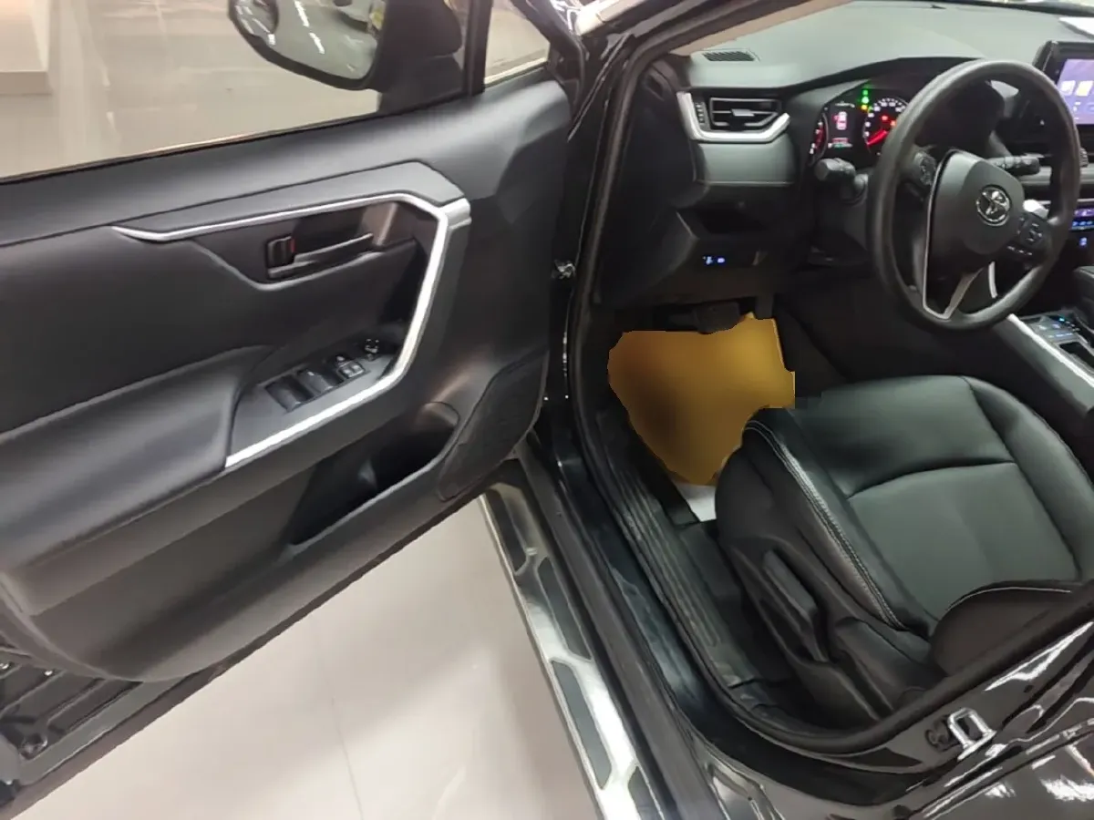 2022 Toyota RAV4 2.0L 171HP L4 CVT,autocango,china used car exporter,china ev exporter,chinese used car exporter,chinese used ev exporter