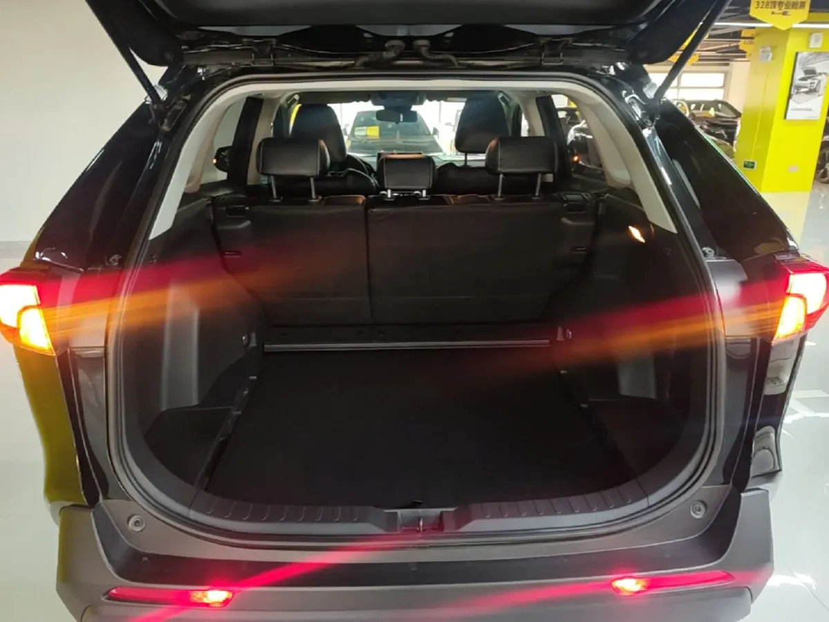 2022 Toyota RAV4 2.0L 171HP L4 CVT,autocango,china used car exporter,china ev exporter,chinese used car exporter,chinese used ev exporter